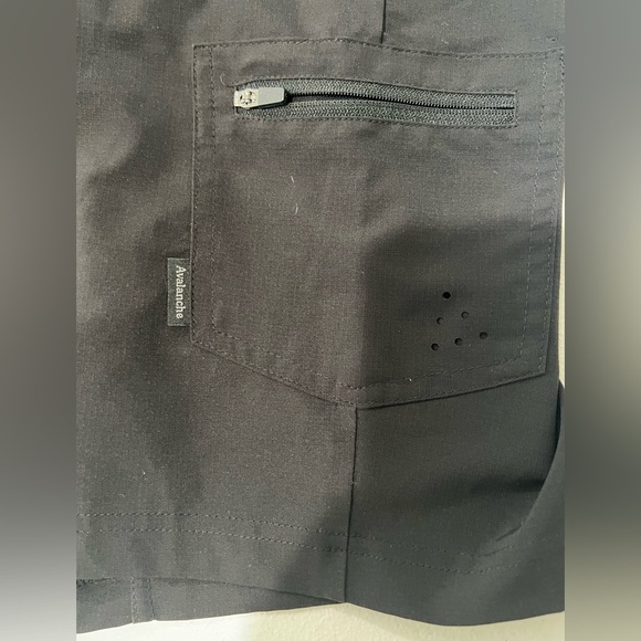 Avalanche black shorts with snap pockets, size M Athletic Shorts - Picture 5 of 8